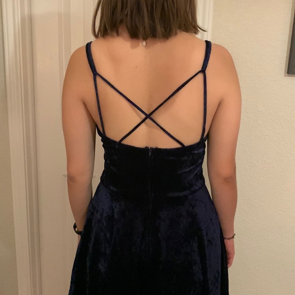 Velvet spaghetti strap dress - Picture 4 of 5